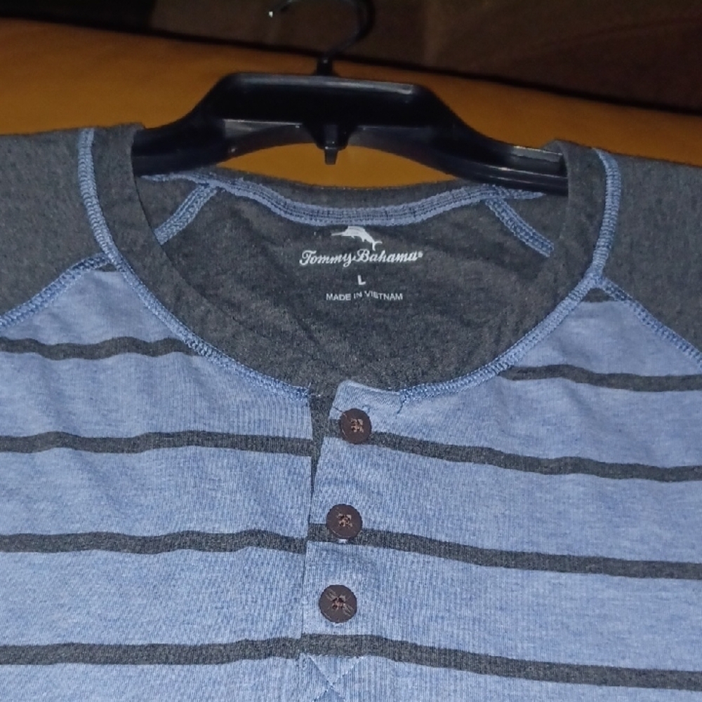 -- Tommy Bahama Gray and Blue Striped Henley Men's Size Large Casual - Picture 3 of 6